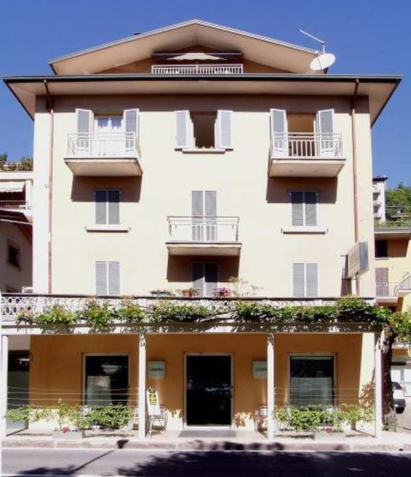 Hotel Belvedere Lovere Buitenkant foto